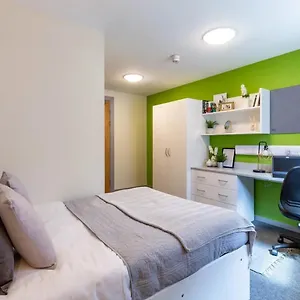Bryson Court In Apartment